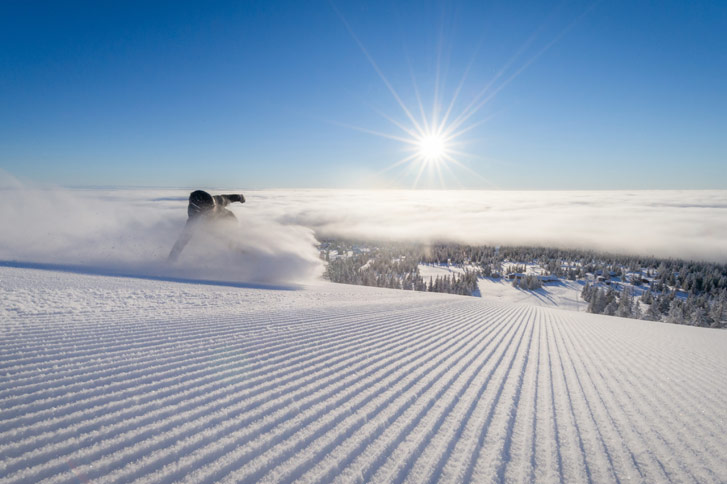 Skiing-Toward-The-Sunset-In-Trysil