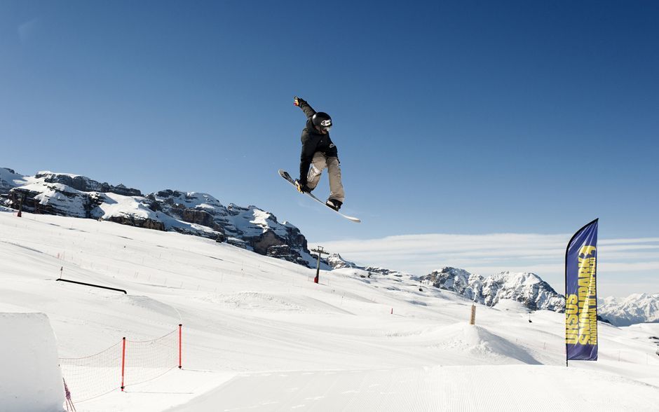 Snowboarding in Madonna di Campiglio