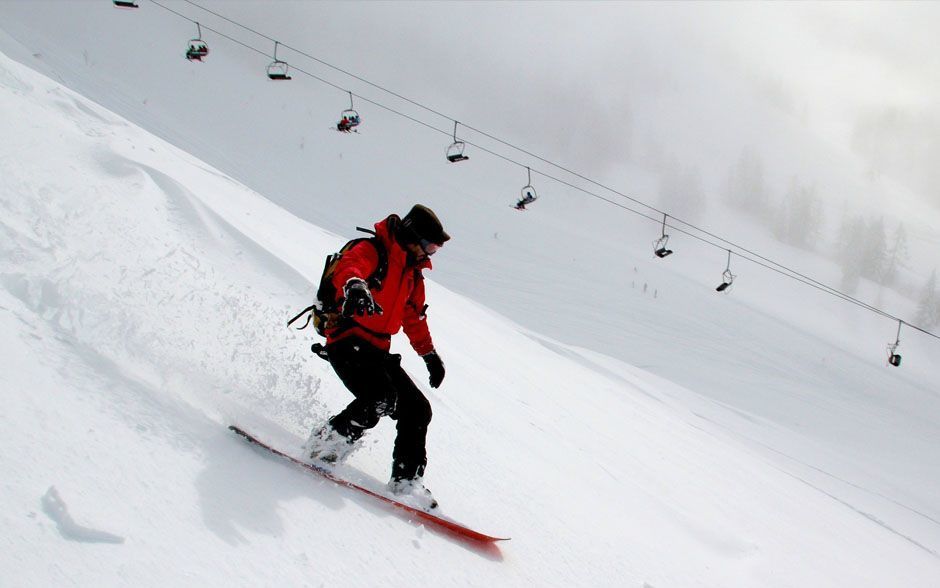 Snowboarding in Villars