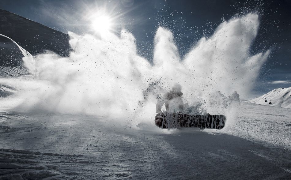 Snowboarding in Champéry