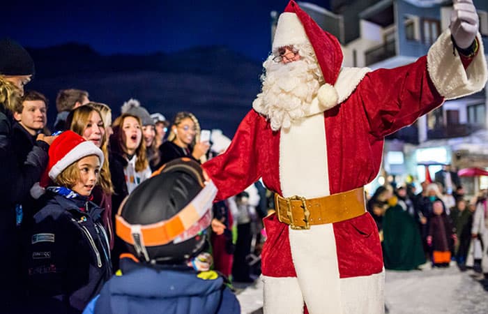 Best ski resorts to spend Christmas: Father Christmas © Remi NGUYEN CAO
