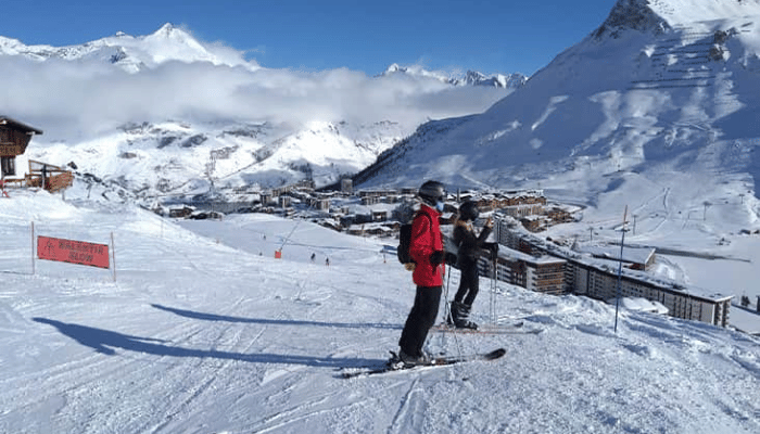Our expert skiers in Val d'Isère