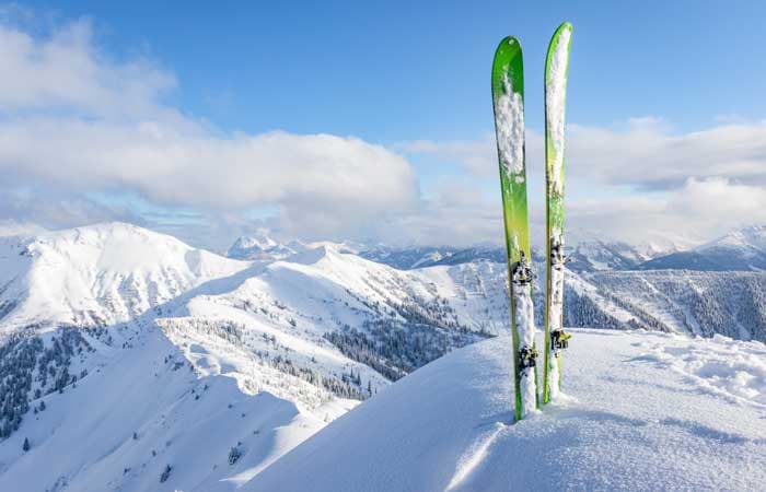 Green sustainable ski wear