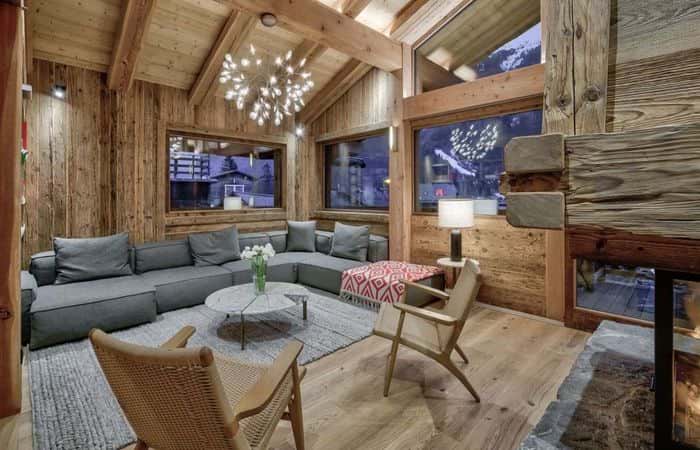Chalet Alaska cosy lounge area