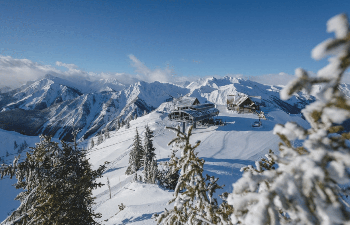Small Ski Resorts Canada 