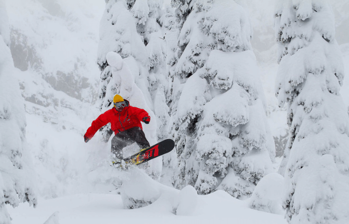 Best Snowboarding In Canada 