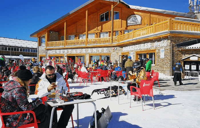 Crescendo Restaurante skiers